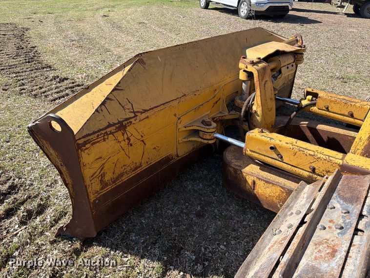 image for item ED5142 2003 Caterpillar D5N dozer