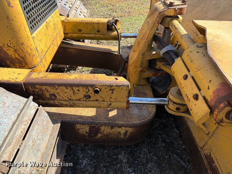 image for item ED5142 2003 Caterpillar D5N dozer