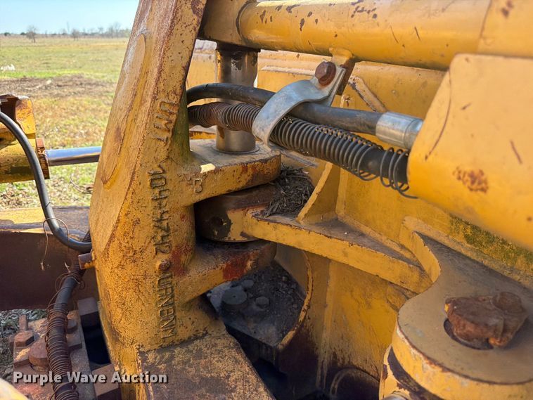 image for item ED5142 2003 Caterpillar D5N dozer