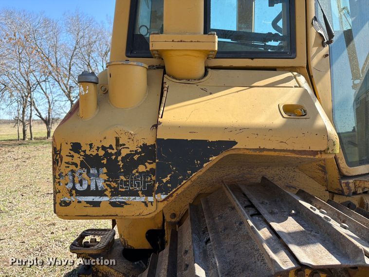 image for item ED5142 2003 Caterpillar D5N dozer