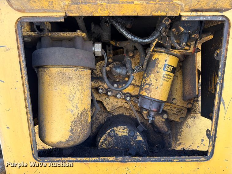 image for item ED5142 2003 Caterpillar D5N dozer