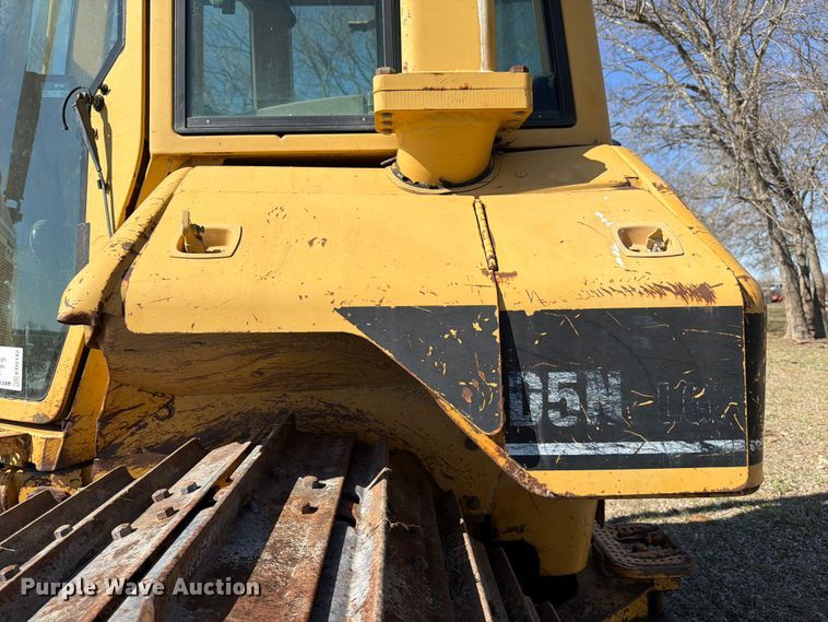 image for item ED5142 2003 Caterpillar D5N dozer