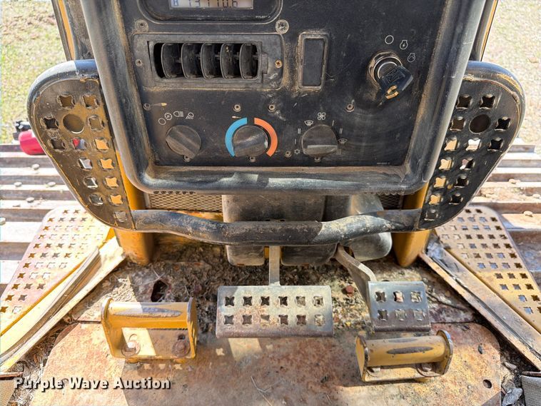 image for item ED5142 2003 Caterpillar D5N dozer