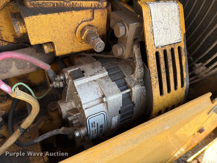 image for item ED5142 2003 Caterpillar D5N dozer