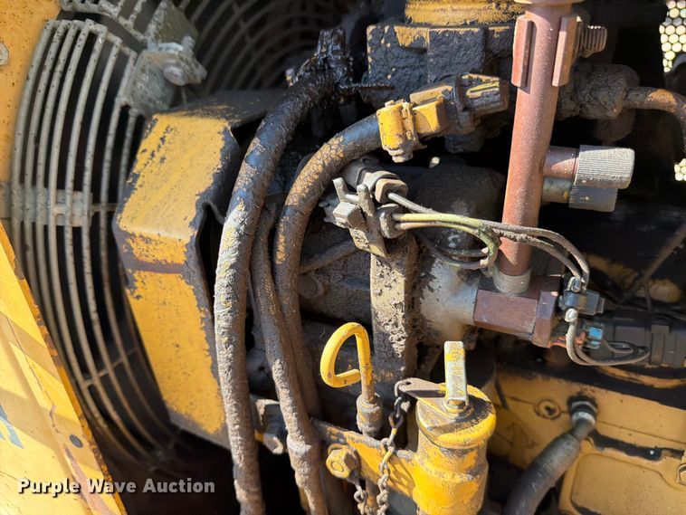 image for item ED5142 2003 Caterpillar D5N dozer