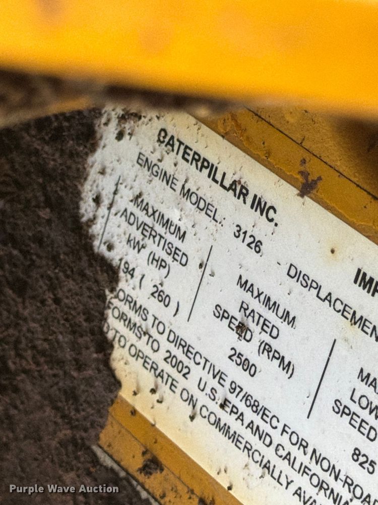 image for item ED5142 2003 Caterpillar D5N dozer