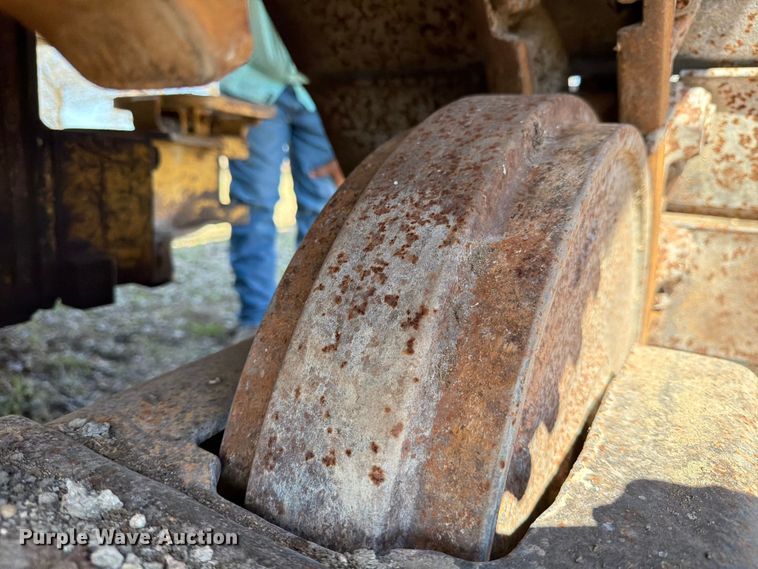 image for item ED5142 2003 Caterpillar D5N dozer