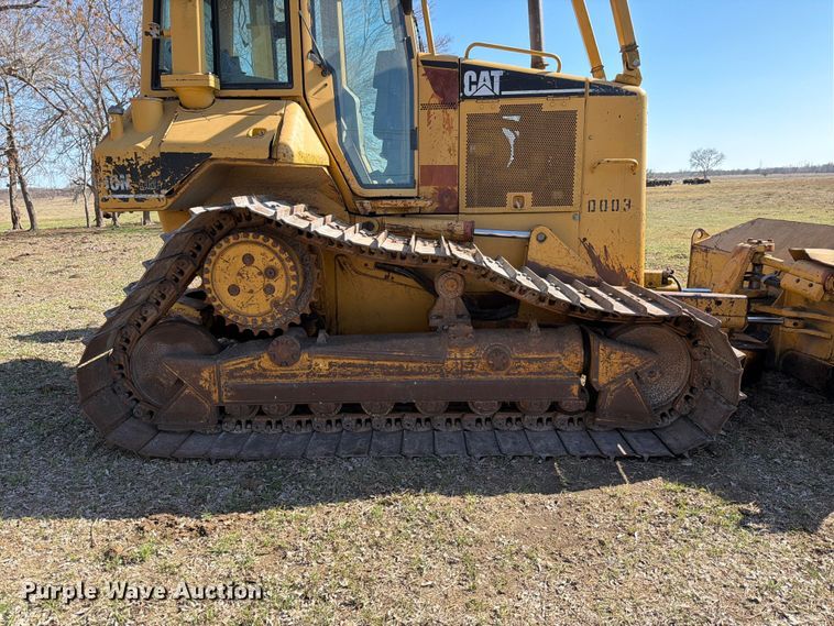 image for item ED5142 2003 Caterpillar D5N dozer