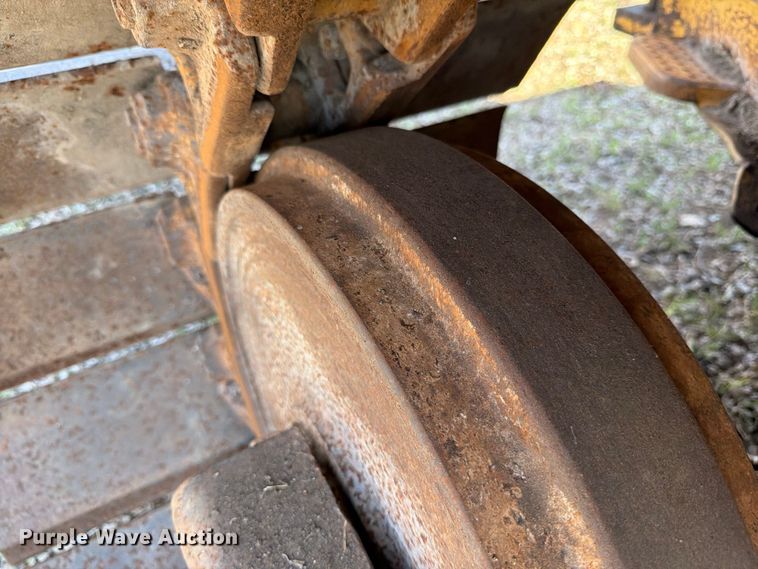 image for item ED5142 2003 Caterpillar D5N dozer