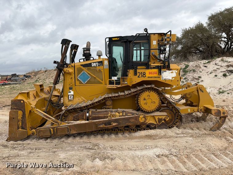 image for item ED5156 2017 Caterpillar D6T XL dozer