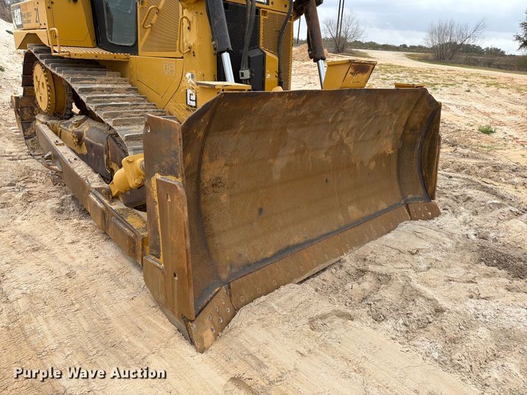 image for item ED5156 2017 Caterpillar D6T XL dozer