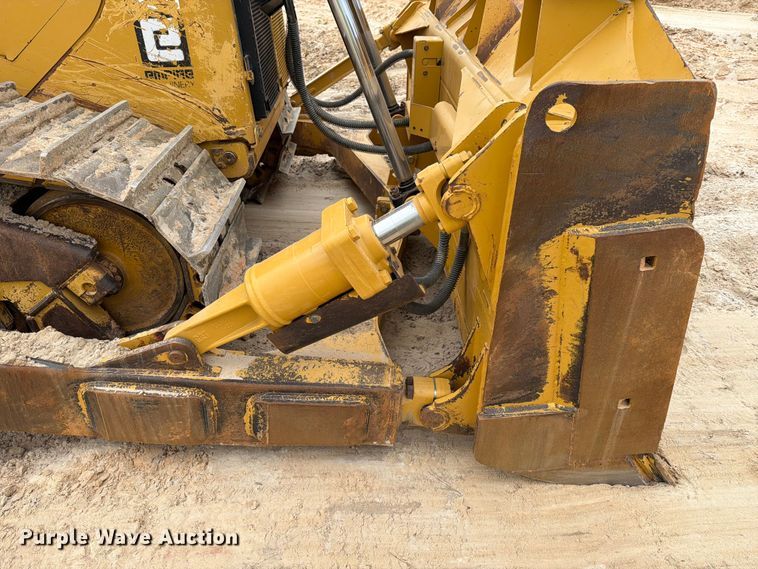 image for item ED5156 2017 Caterpillar D6T XL dozer