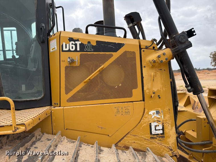 image for item ED5156 2017 Caterpillar D6T XL dozer