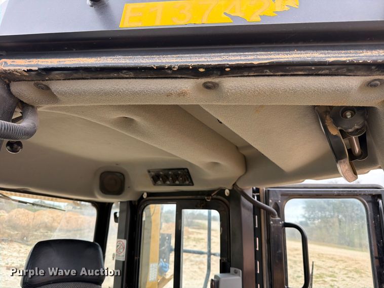 image for item ED5156 2017 Caterpillar D6T XL dozer