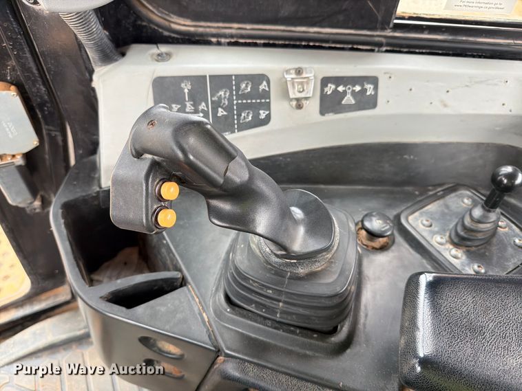 image for item ED5156 2017 Caterpillar D6T XL dozer