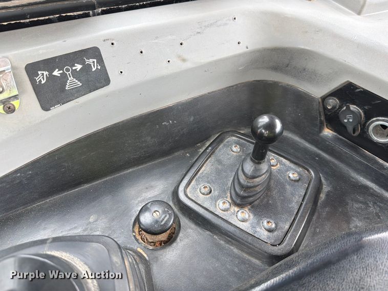 image for item ED5156 2017 Caterpillar D6T XL dozer