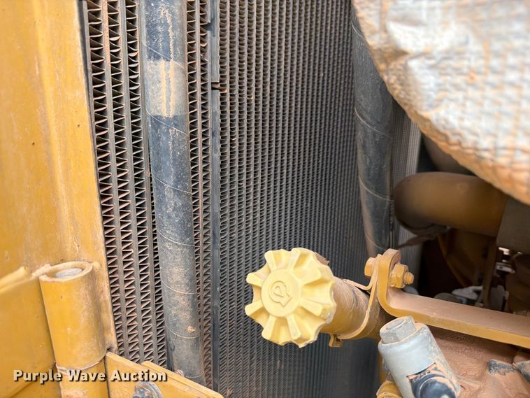 image for item ED5156 2017 Caterpillar D6T XL dozer