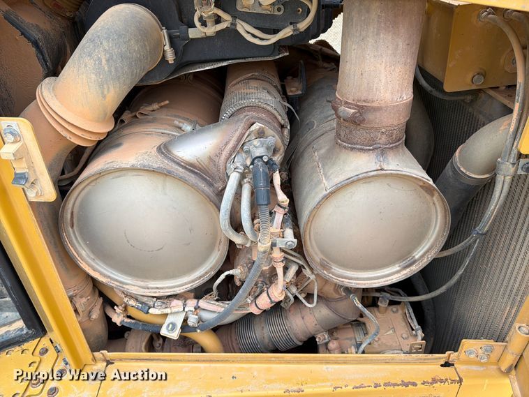 image for item ED5156 2017 Caterpillar D6T XL dozer