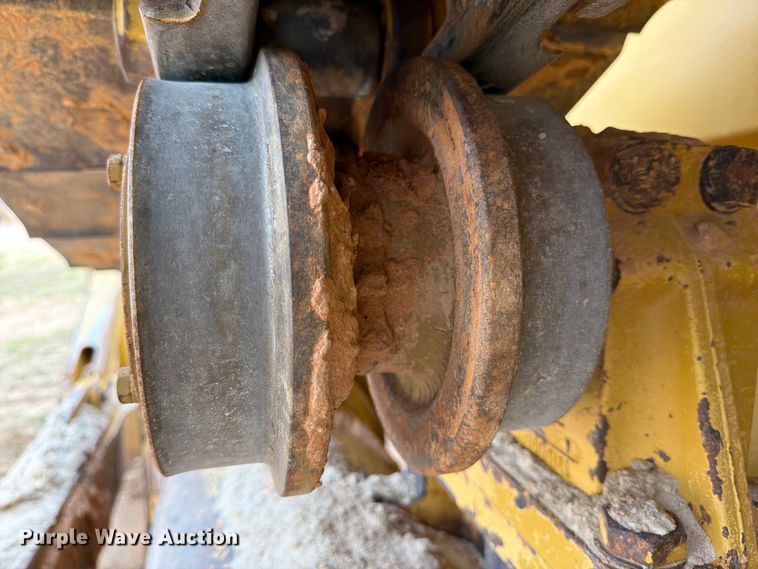 image for item ED5156 2017 Caterpillar D6T XL dozer