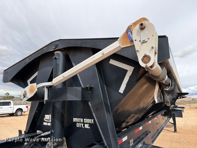 image for item ED5159 2016 Side Dump Industries DS39BAH1R2R11 side dump trailer
