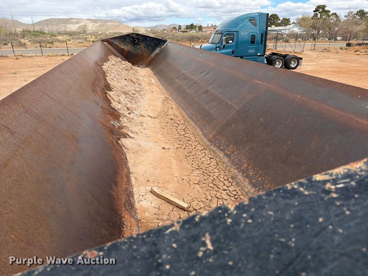 image for item ED5159 2016 Side Dump Industries DS39BAH1R2R11 side dump trailer