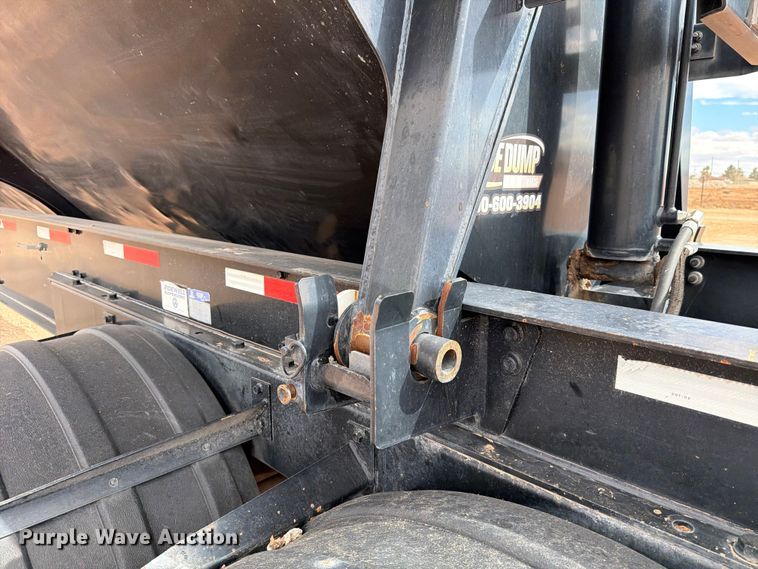 image for item ED5159 2016 Side Dump Industries DS39BAH1R2R11 side dump trailer