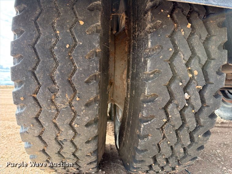 image for item ED5159 2016 Side Dump Industries DS39BAH1R2R11 side dump trailer