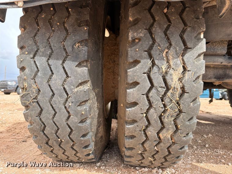 image for item ED5159 2016 Side Dump Industries DS39BAH1R2R11 side dump trailer