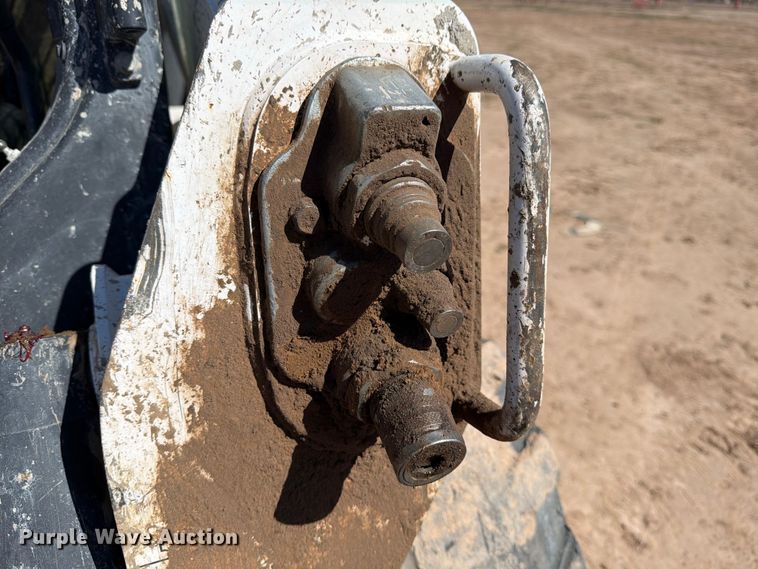 image for item ED5164 2019 Bobcat S590 skid steer loader