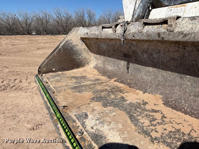 image for item ED5164 2019 Bobcat S590 skid steer loader