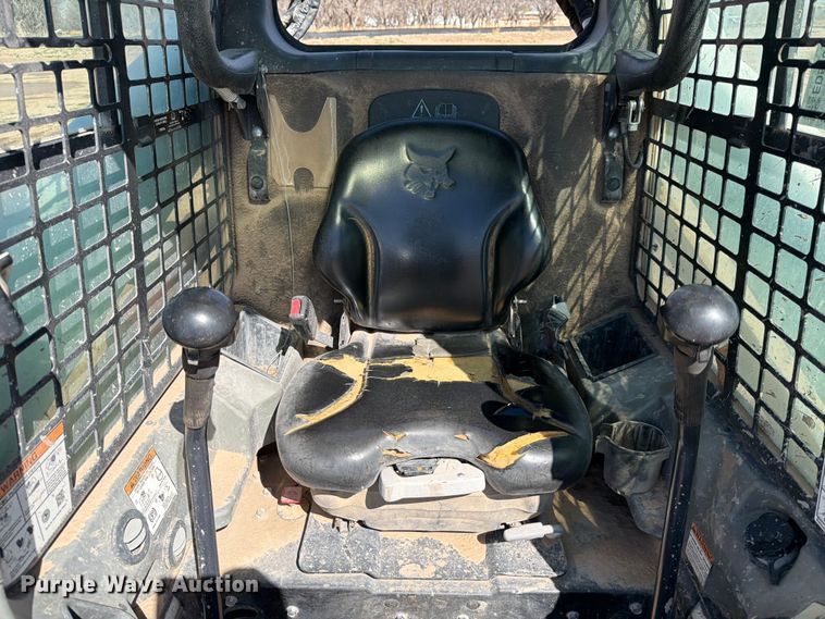 image for item ED5164 2019 Bobcat S590 skid steer loader