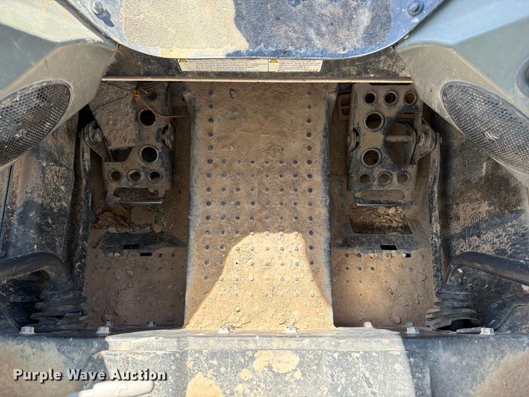 image for item ED5164 2019 Bobcat S590 skid steer loader