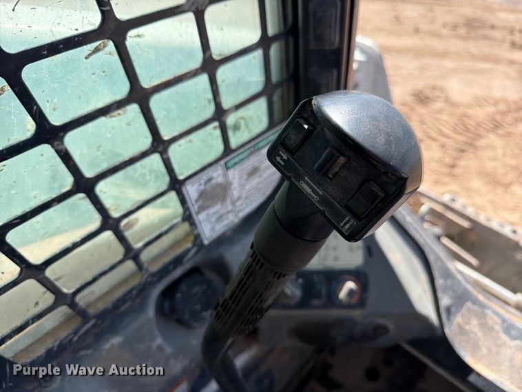 image for item ED5164 2019 Bobcat S590 skid steer loader