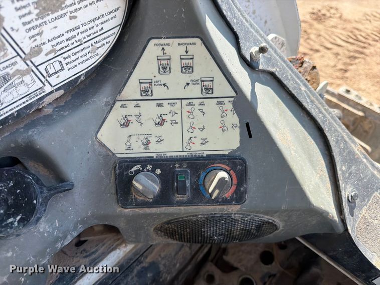 image for item ED5164 2019 Bobcat S590 skid steer loader