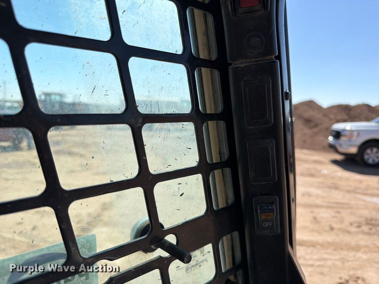 image for item ED5164 2019 Bobcat S590 skid steer loader