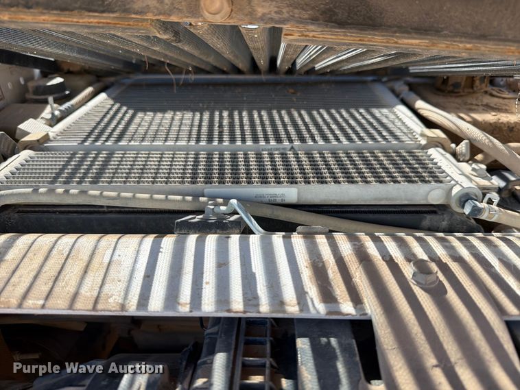 image for item ED5164 2019 Bobcat S590 skid steer loader