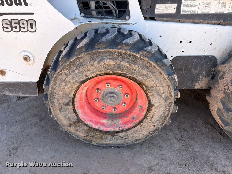 image for item ED5164 2019 Bobcat S590 skid steer loader