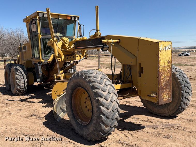 image for item ED5165 1999 Caterpillar 160H motor grader