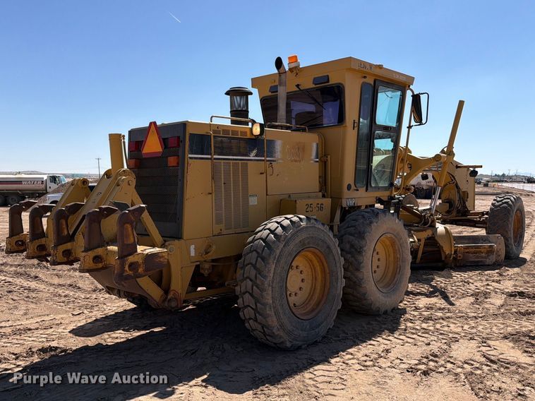 image for item ED5165 1999 Caterpillar 160H motor grader
