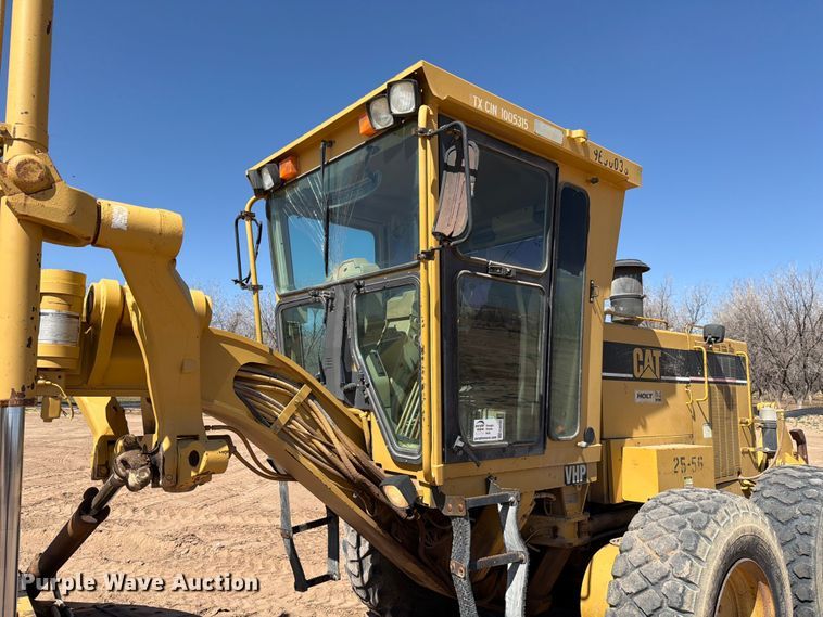 image for item ED5165 1999 Caterpillar 160H motor grader