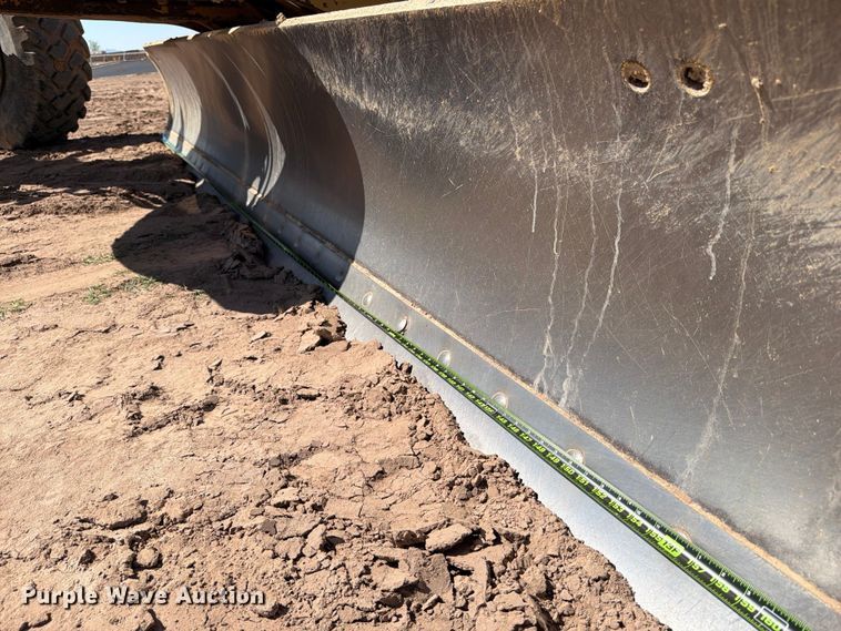 image for item ED5165 1999 Caterpillar 160H motor grader