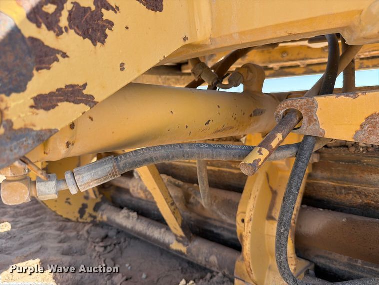 image for item ED5165 1999 Caterpillar 160H motor grader