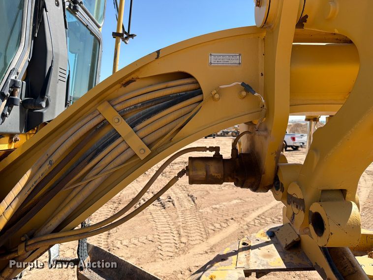 image for item ED5165 1999 Caterpillar 160H motor grader