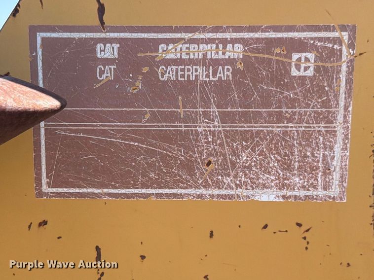 image for item ED5165 1999 Caterpillar 160H motor grader