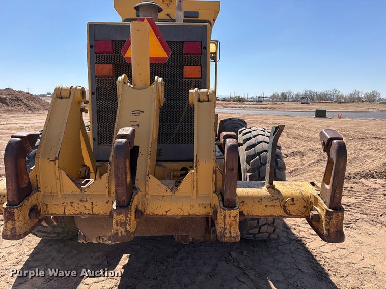 image for item ED5165 1999 Caterpillar 160H motor grader