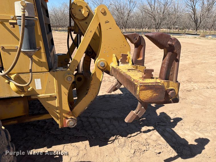 image for item ED5165 1999 Caterpillar 160H motor grader