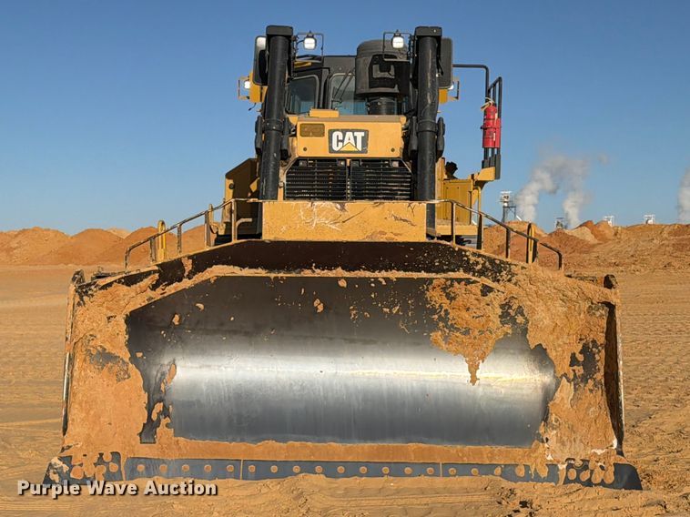 image for item ED5166 2017 Caterpillar D8T dozer