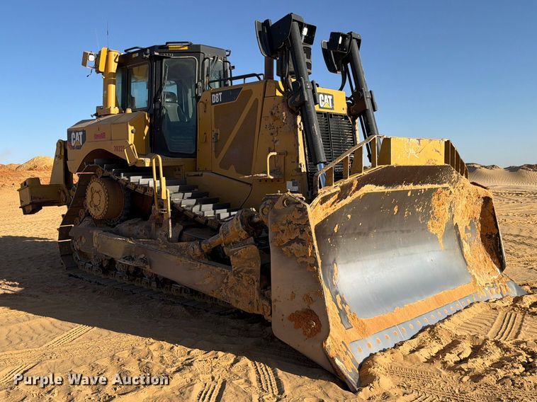 image for item ED5166 2017 Caterpillar D8T dozer
