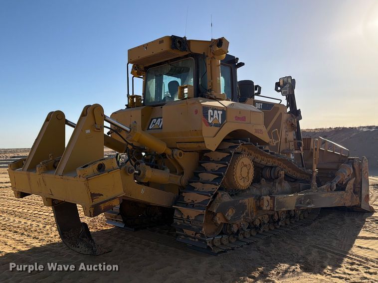 image for item ED5166 2017 Caterpillar D8T dozer