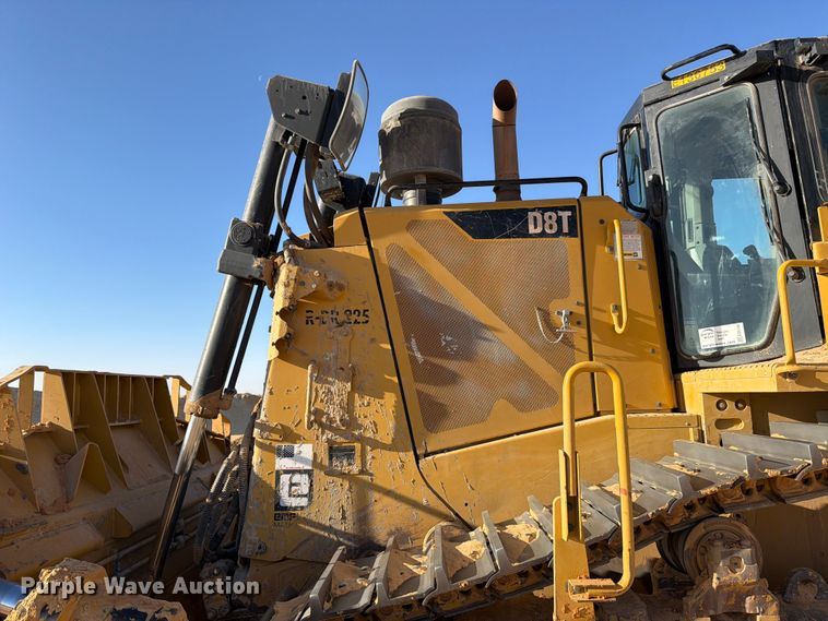 image for item ED5166 2017 Caterpillar D8T dozer
